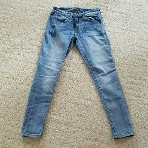 American Eagle Light Wash Skinny Jeans