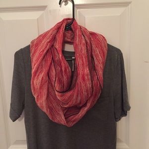 Light weight infinity scarf