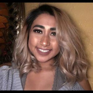 Meet your Posher, Monica