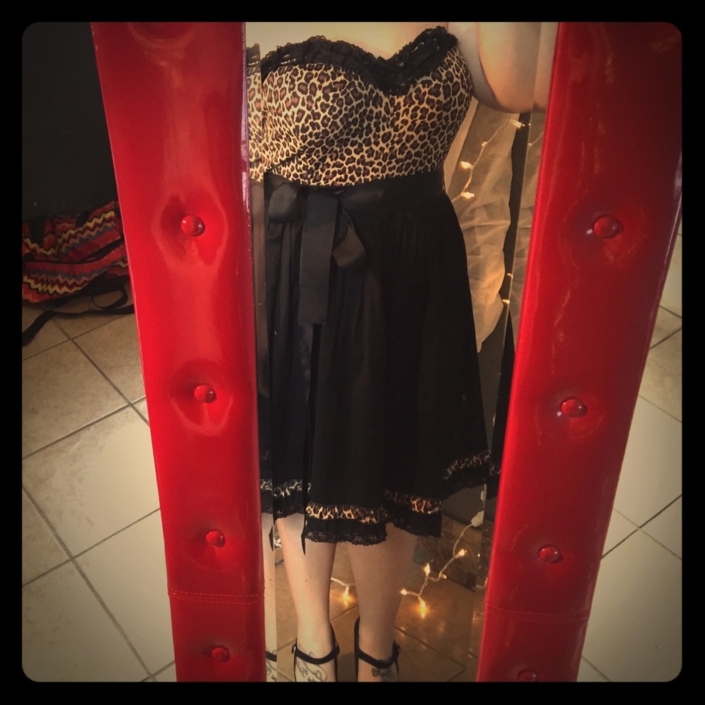 🖤LAST CHANCE🖤Pinky Pinup Leopard Dress