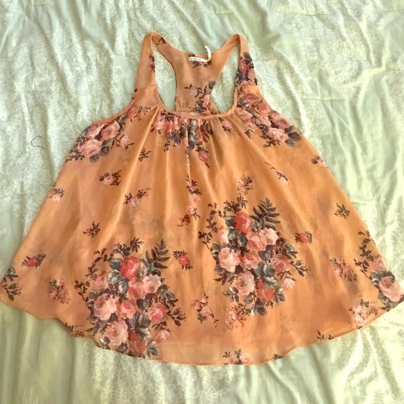 Urban Outfitters Tops - Beautiful floral UO top