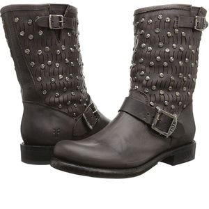 FRYE BOOTS size 7! Total snag💃