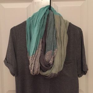 Lightweight infinity scarf