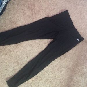 PINK Ultimate Yoga Leggings