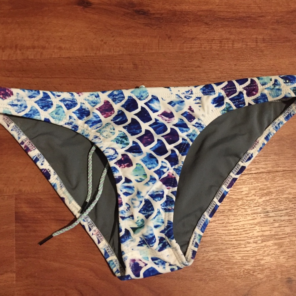 Price drop!  RARE Merman Bali bottoms