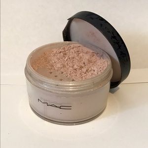 MAC Iridescent Powder (Loose) - Silver Dusk USED