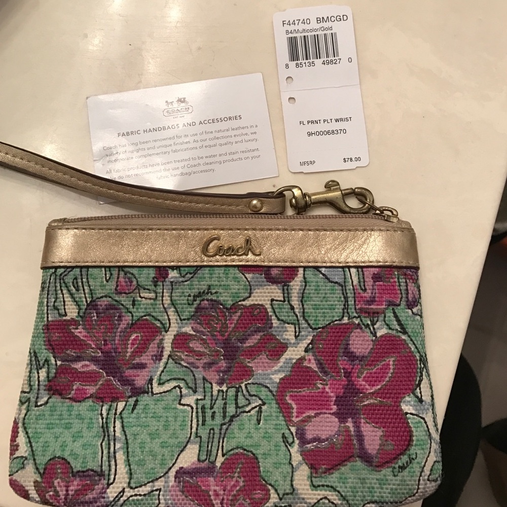 Sold 🛑Authentic Coach wristlet/ SOLD