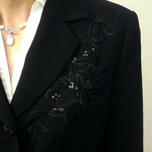 Elegant jacket and skirt set