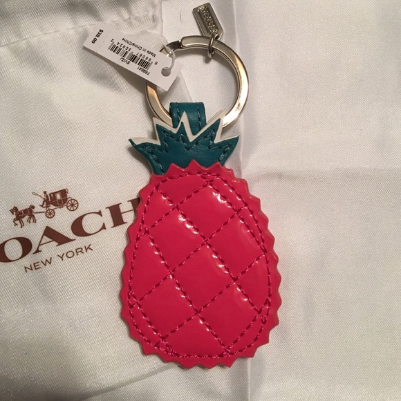 HP🎉1/27🎉NWT Coach Pineapple Novelty Coin & FOB🍍 - Picture 4 of 4