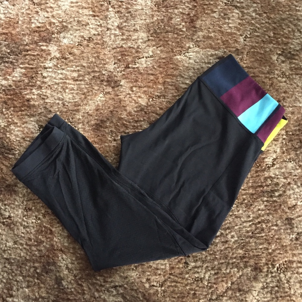 Lululemon size 8 crops