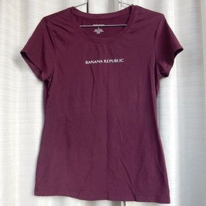 Banana Republic logo tee (burgundy)