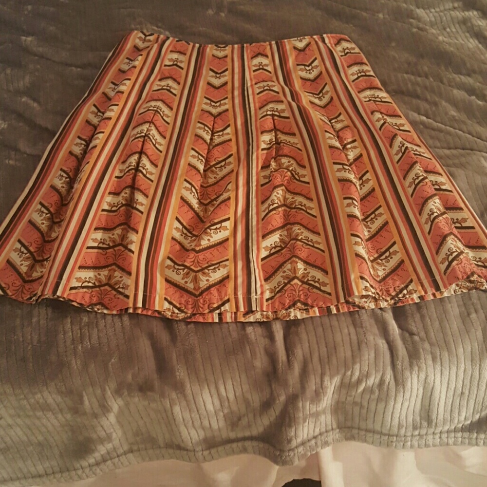 Ann Taylor/Loft Trendy Skirt