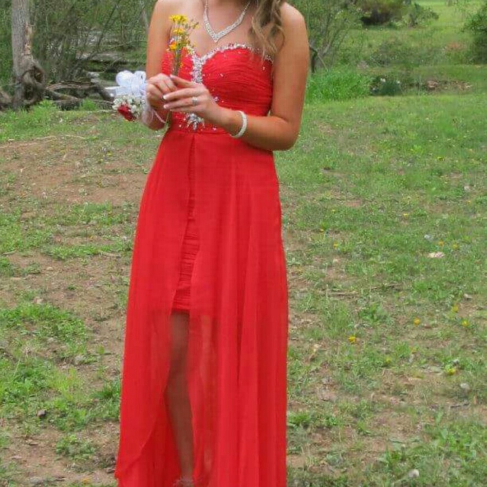 Beautiful Red Prom dress