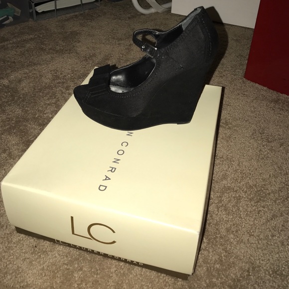 Lauren Conrad plat-form peep-toe wedges - Picture 3 of 4