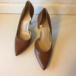Chestnut Pumps