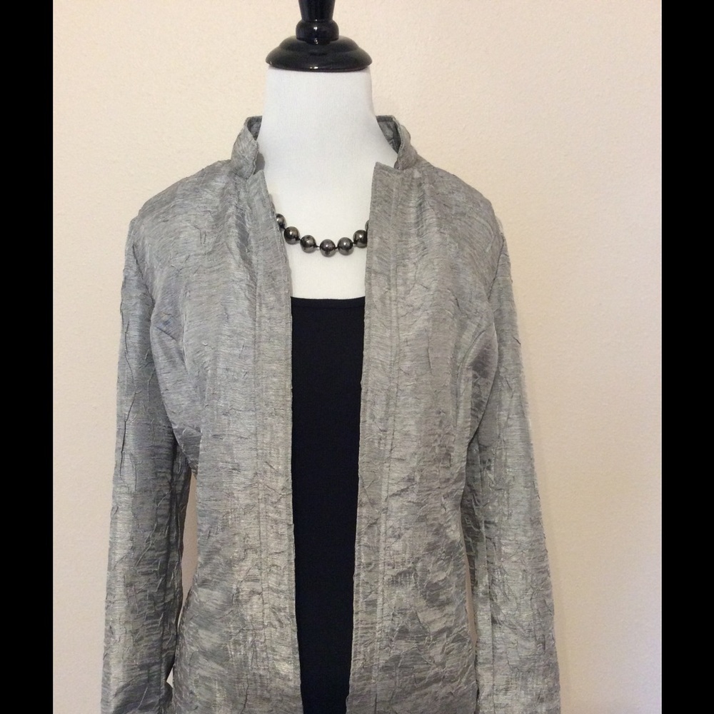 🍒 NWT silver metallic chico's jacket 🍒