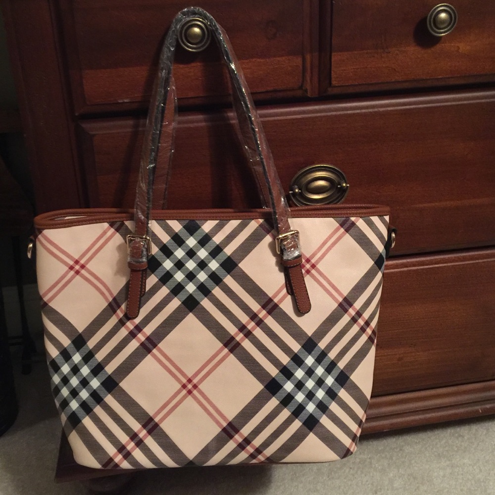 Medium size tote.  Never used.