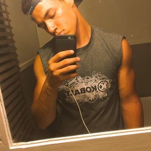 Meet your Posher, Niko