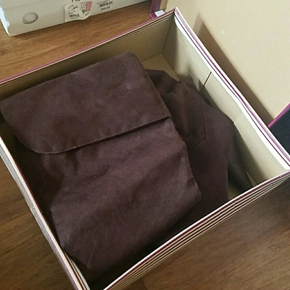 Over the knee boots - Picture 2 of 3