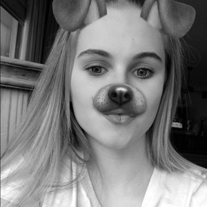 Meet your Posher, Ella