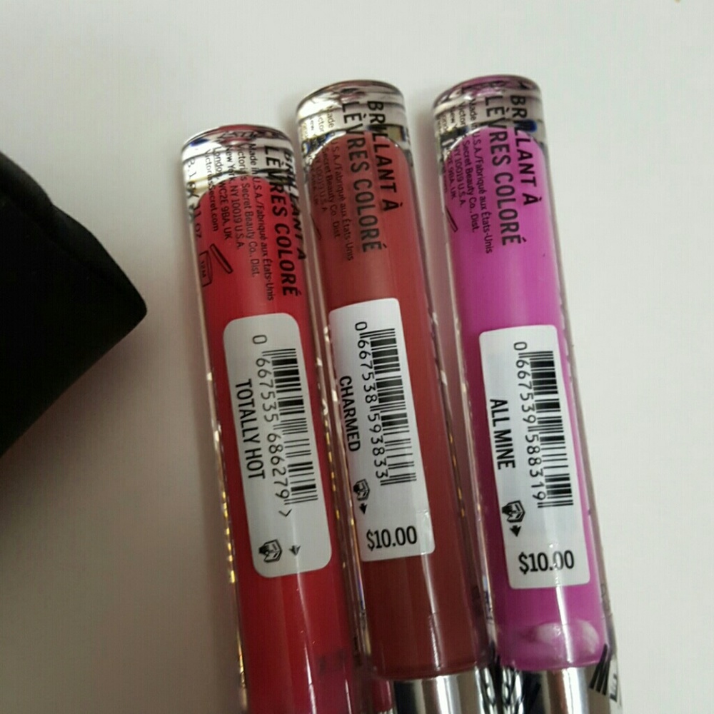 *SALE*New! Victoria's Secret lipgloss/bag set - Picture 3 of 4