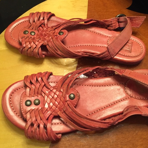 FRYE Jacey Huarache Red Orange Sandal 8.5 - Picture 3 of 3