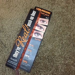 ✔️ BNIB✔️Benefit! They're Real! push-up liner.