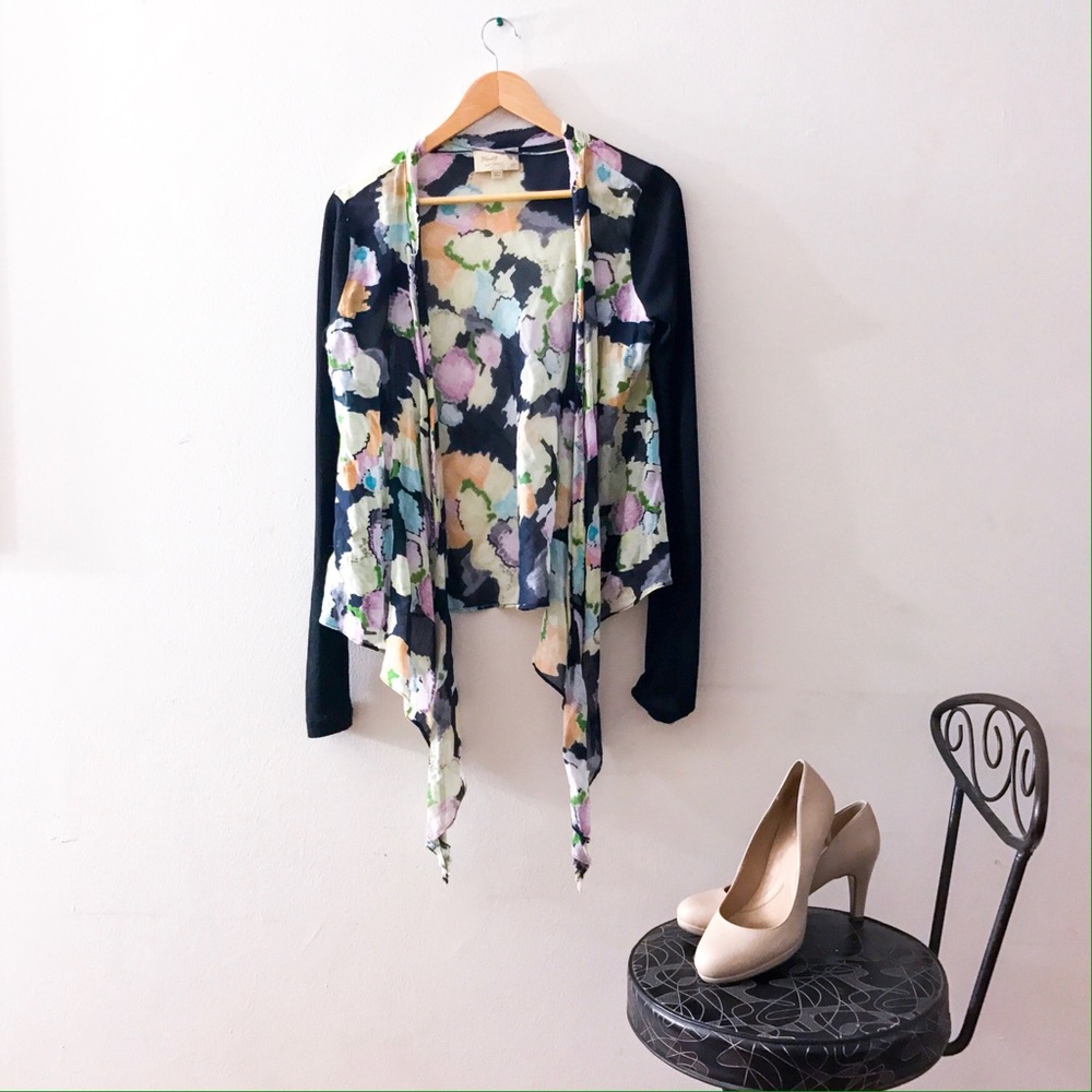 ✨Sale✨ Elizabeth and James Floral Cardigan