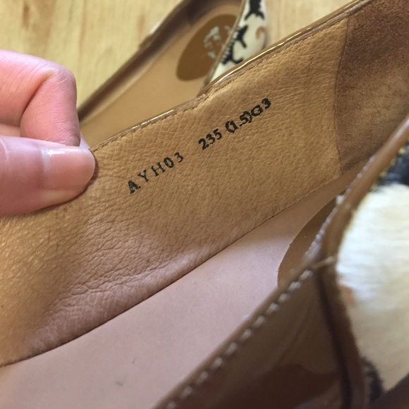 Bata patent flats with calf hair 7 like new - Picture 3 of 4