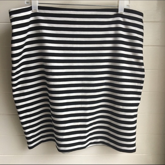 Merona Dresses & Skirts - [Merona] Black and white Striped Skirt