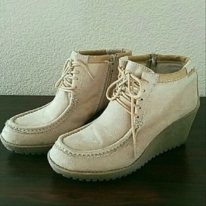 O'Neill wedge booties