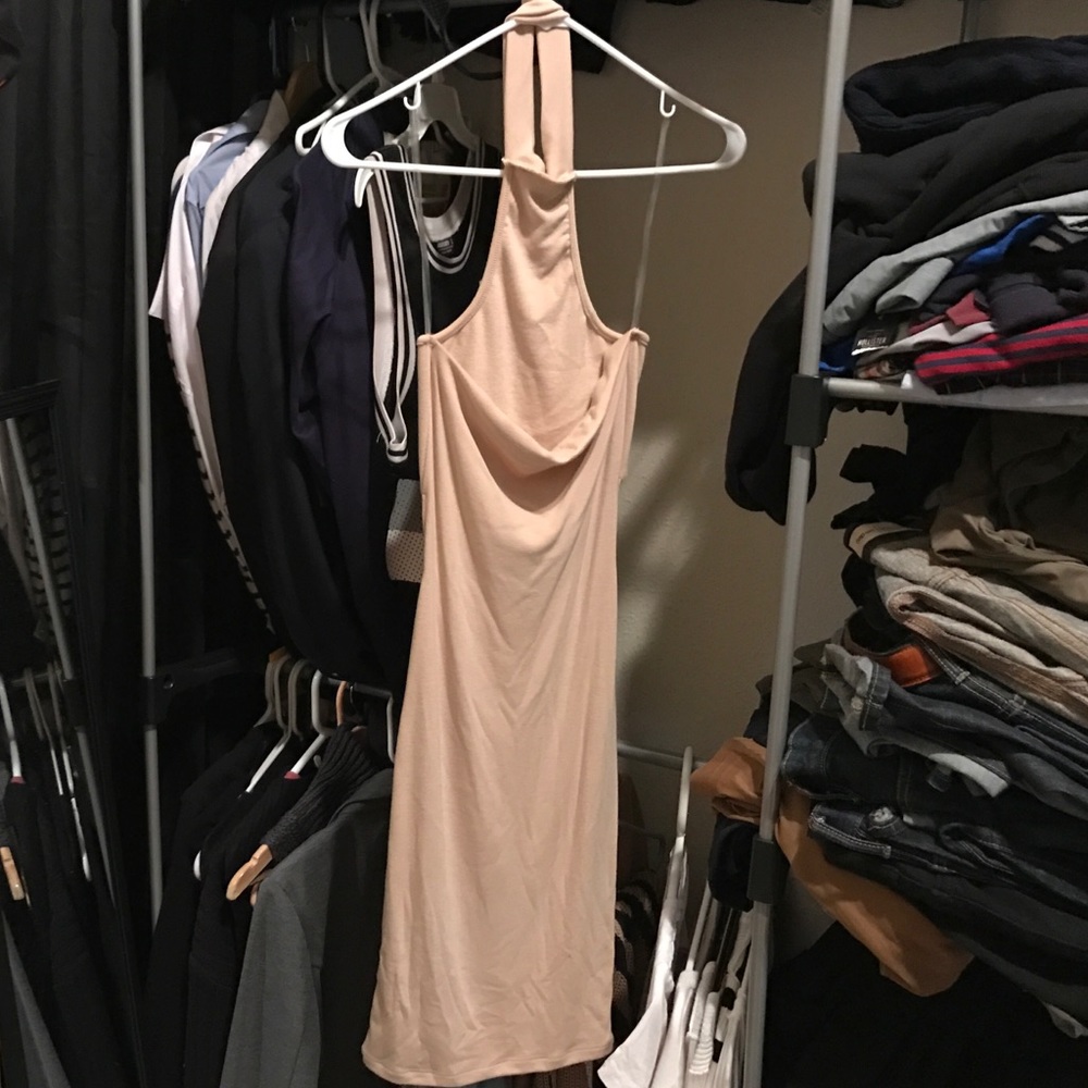 Nude chocker dress with open back!