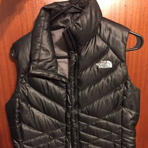 North face vest! Grey/black size small.