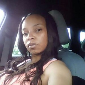 Meet your Posher, Donise