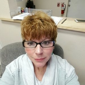 Meet your Posher, Denise