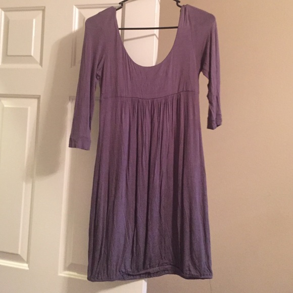 🍀🌷 Adorable tunic with low cut cleavage - Picture 3 of 3