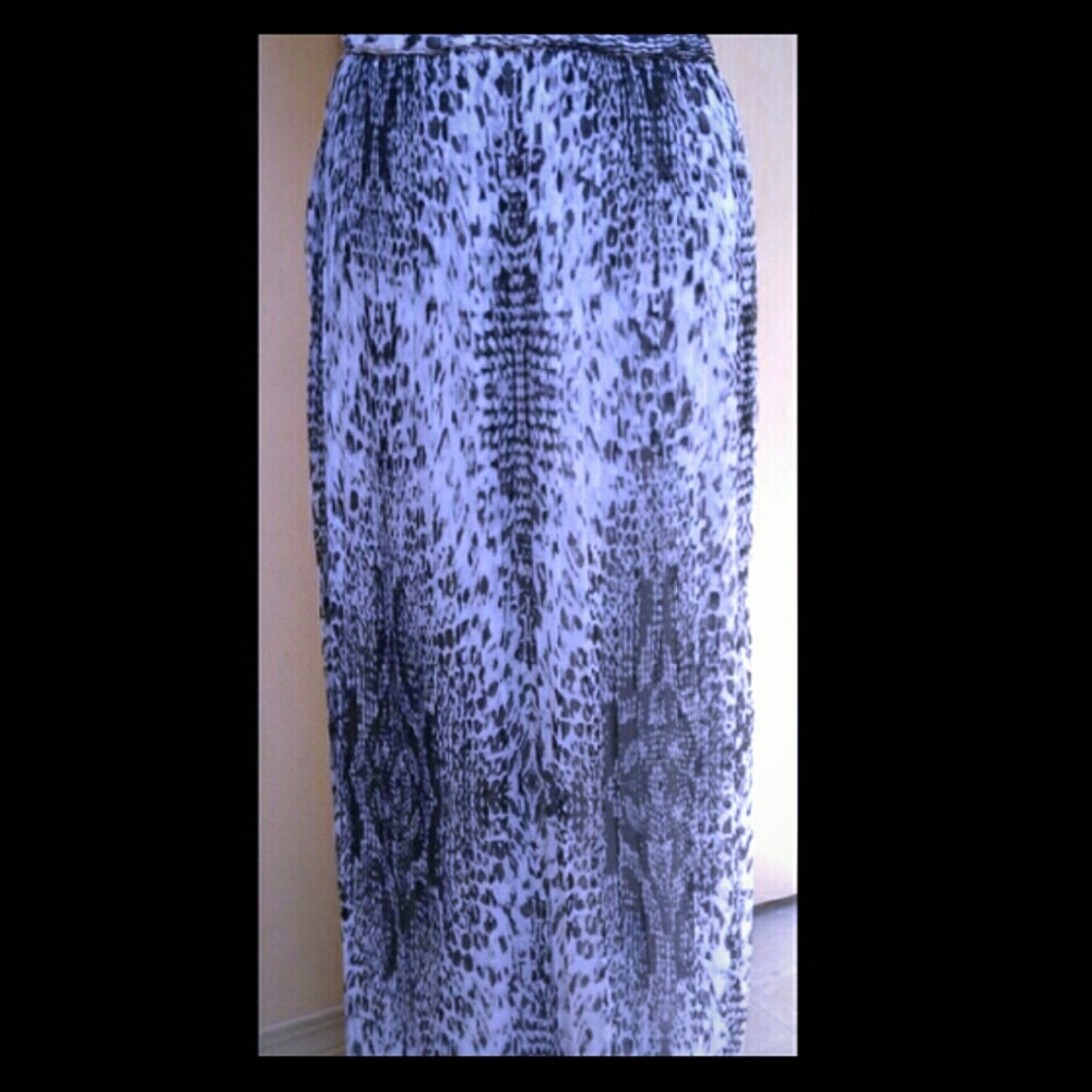 NY&CO Snakeskin pleated maxi skirt, sz XS