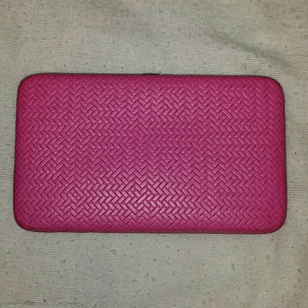 Women's pink wallet