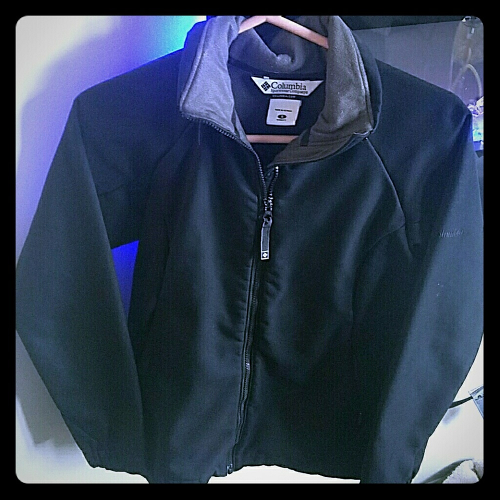 Women's Columbia fitted jacket