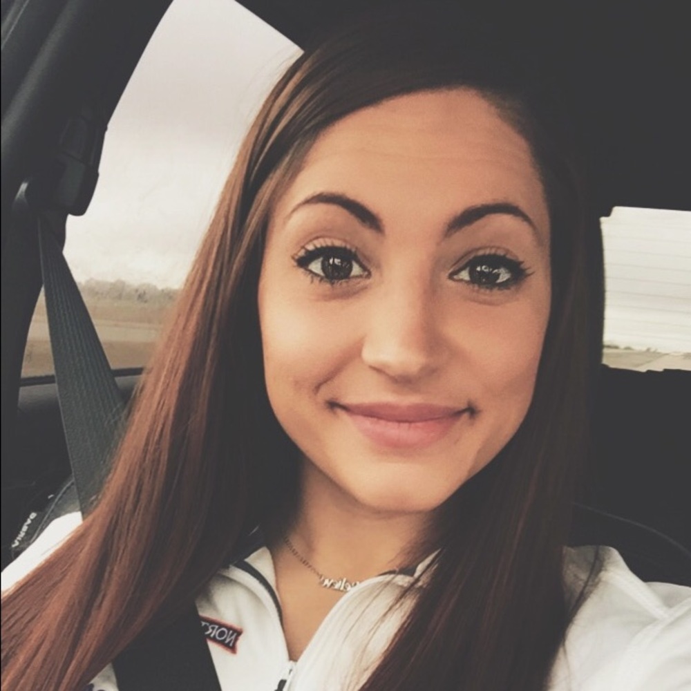 Meet your Posher, Alicia