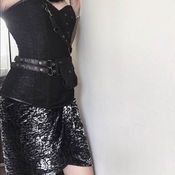 Cute velvet skirt - Picture 2 of 4