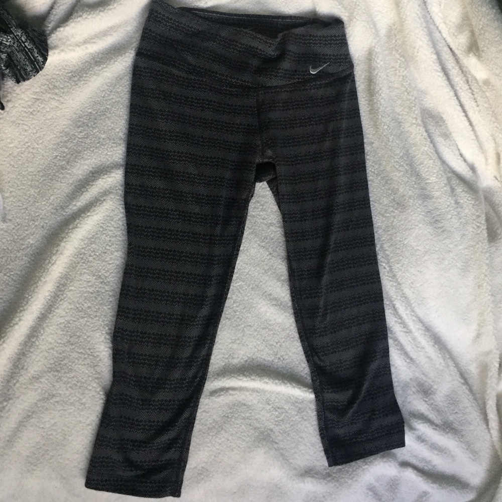 Nike Crop Leggings