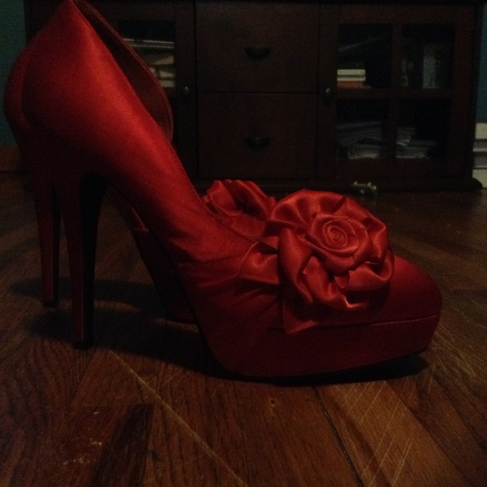 Red Prom shoes. Bakers. Size 9