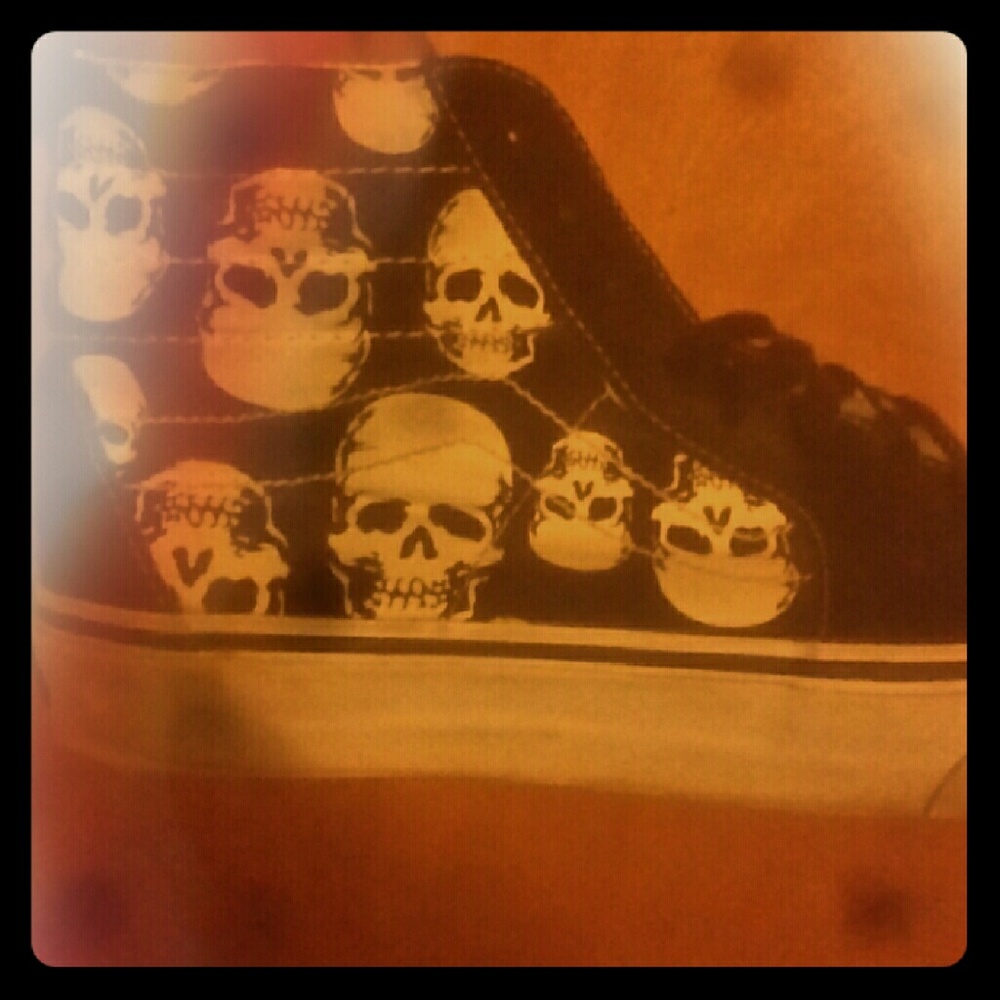 Vans Skull Edition