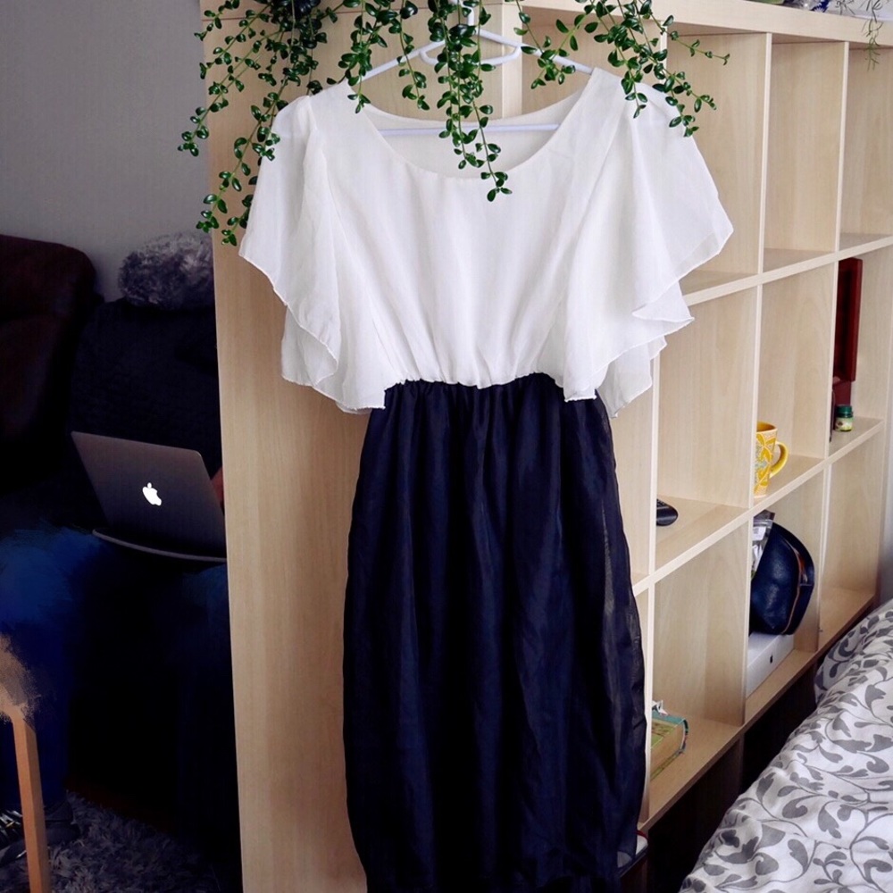 ✨Black & White Work Dress✨