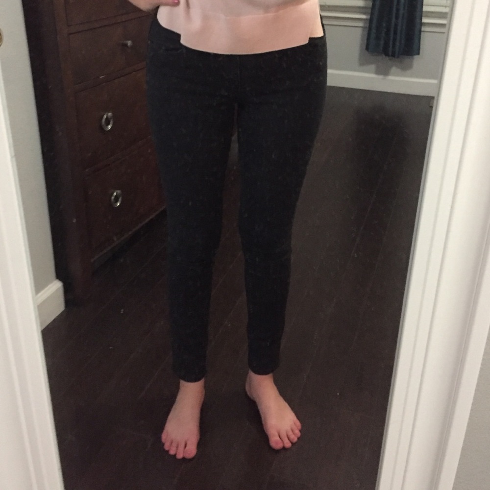 Loft curvy skinny size 26 (2) in black