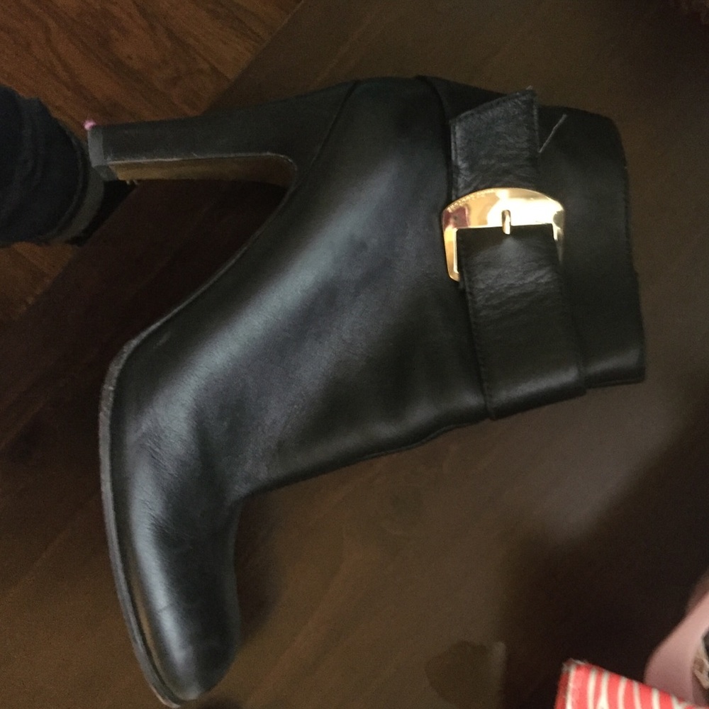 Juicy Couture Boots size 8