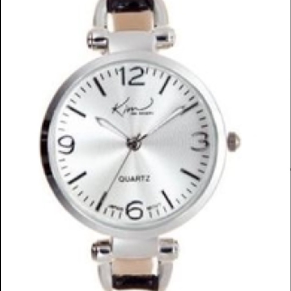 Ladies Watch ⌚️ Ultra Thin Black Patent Strap.