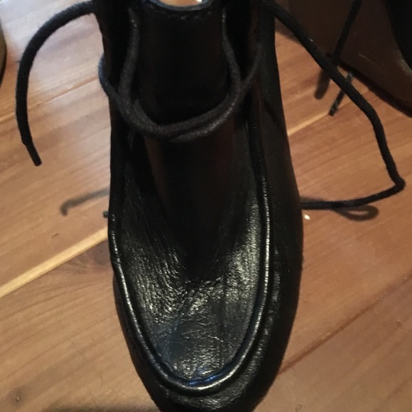 Leather bootie with 5in wedge - Picture 2 of 3