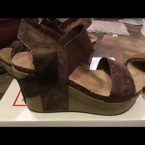 Pierre Dumas wedges never worn